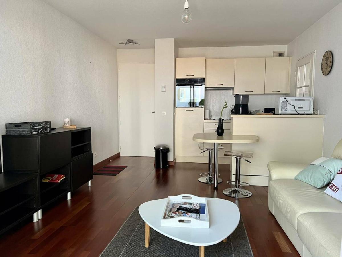 Appartement T2 A Cambo-Les-Bains Avec Piscine, Terrasse Et Parking Prive, Proche Des Thermes - Fr-1-495-82 Ngoại thất bức ảnh